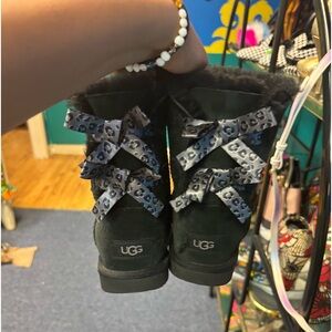 size 4 Ugg boots female